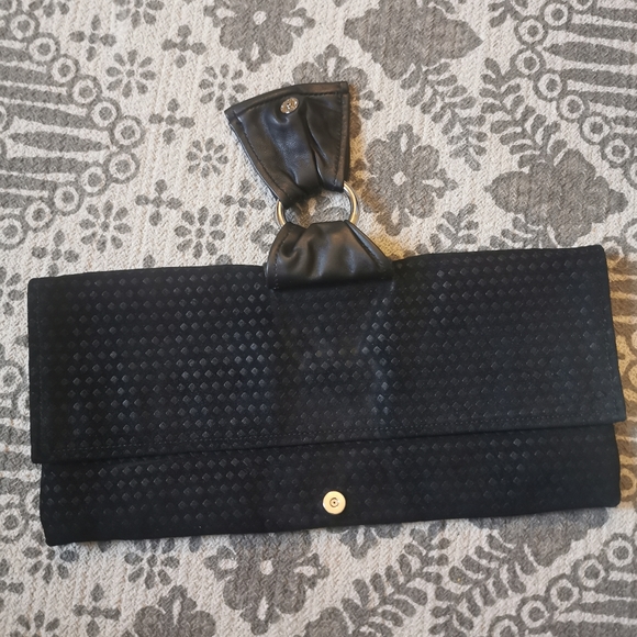 Black clutch with beautiful floral satin lining - Picture 2 of 6